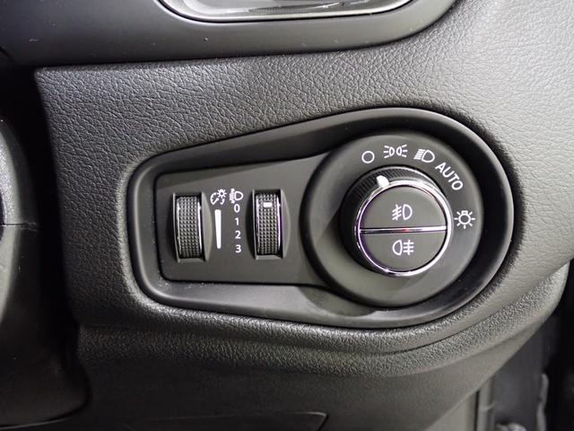 ジープ・レネゲード リミテッド 認定中古車保証1年付帯 ドラレコ付き レザーシート シートヒーター ハンドルヒーター LEDヘッドライト アダプティブクルーズコントロール 衝突軽減ブレーキシステム ETC2.0(59枚目)