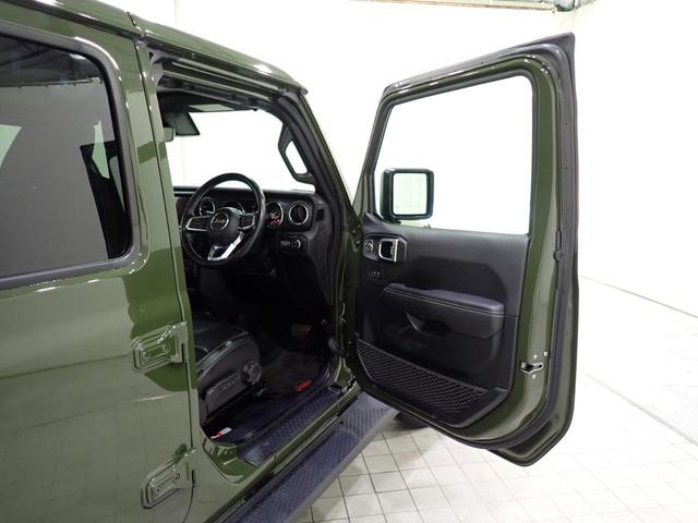 ジープ・ラングラーアンリミテッド サハラ・サージグリーン 認定中古車保証1年付帯 レザーシート AndoridAuto Apple car play Bluetooth LEDヘッドライト シートヒーター ハンドルヒーター ETC2.0(19枚目)