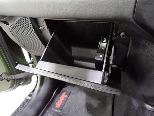 ジープ・ラングラーアンリミテッド サハラ・サージグリーン 認定中古車保証1年付帯 レザーシート AndoridAuto Apple car play Bluetooth LEDヘッドライト シートヒーター ハンドルヒーター ETC2.0(65枚目)