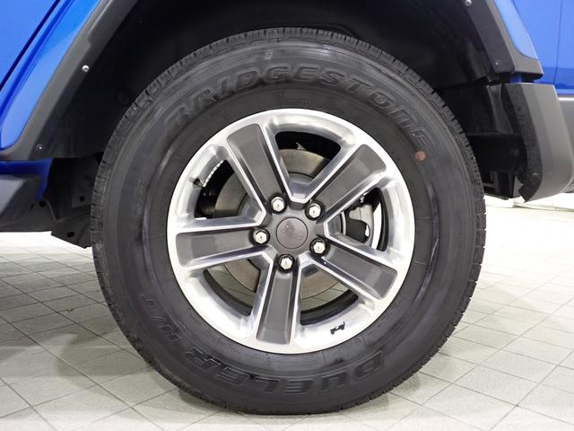 ジープ・ラングラーアンリミテッド サハラ　スカイワンタッチパワートップ　認定中古車保証１年付帯　パワートップ　レザーシート　ＡｎｄｏｒｉｄＡｕｔｏ　Ａｐｐｌｅ　ｃａｒ　ｐｌａｙ　Ｂｌｕｅｔｏｏｔｈ　ＬＥＤヘッドライト　シートヒーター　ハンドルヒーター　ＥＴＣ２．０（9枚目）