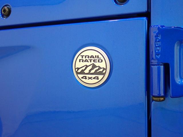 ジープ・ラングラーアンリミテッド サハラ　スカイワンタッチパワートップ　認定中古車保証１年付帯　パワートップ　レザーシート　ＡｎｄｏｒｉｄＡｕｔｏ　Ａｐｐｌｅ　ｃａｒ　ｐｌａｙ　Ｂｌｕｅｔｏｏｔｈ　ＬＥＤヘッドライト　シートヒーター　ハンドルヒーター　ＥＴＣ２．０（11枚目）