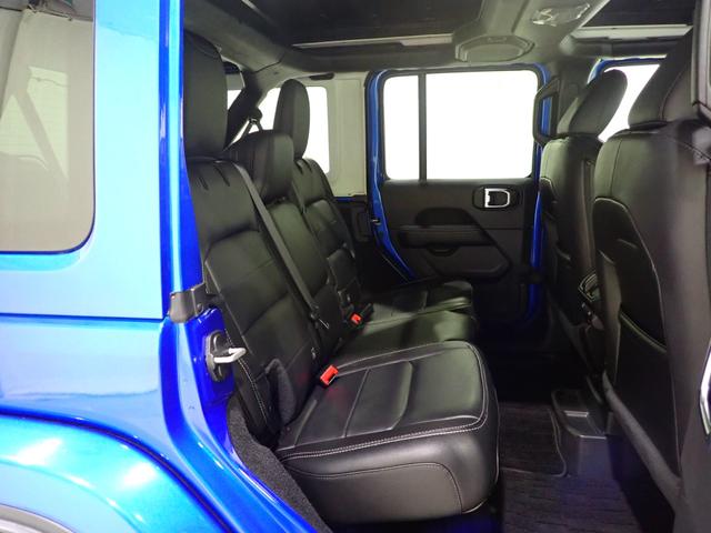 ジープ・ラングラーアンリミテッド サハラ　スカイワンタッチパワートップ　認定中古車保証１年付帯　パワートップ　レザーシート　ＡｎｄｏｒｉｄＡｕｔｏ　Ａｐｐｌｅ　ｃａｒ　ｐｌａｙ　Ｂｌｕｅｔｏｏｔｈ　ＬＥＤヘッドライト　シートヒーター　ハンドルヒーター　ＥＴＣ２．０（16枚目）