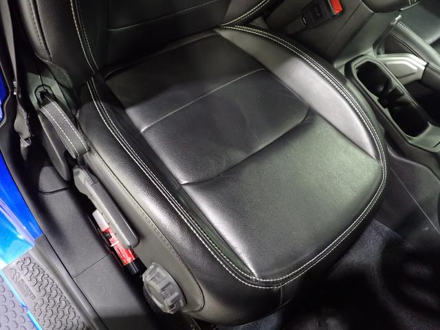 ジープ・ラングラーアンリミテッド サハラ　スカイワンタッチパワートップ　認定中古車保証１年付帯　パワートップ　レザーシート　ＡｎｄｏｒｉｄＡｕｔｏ　Ａｐｐｌｅ　ｃａｒ　ｐｌａｙ　Ｂｌｕｅｔｏｏｔｈ　ＬＥＤヘッドライト　シートヒーター　ハンドルヒーター　ＥＴＣ２．０（19枚目）