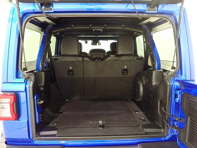 ジープ・ラングラーアンリミテッド サハラ　スカイワンタッチパワートップ　認定中古車保証１年付帯　パワートップ　レザーシート　ＡｎｄｏｒｉｄＡｕｔｏ　Ａｐｐｌｅ　ｃａｒ　ｐｌａｙ　Ｂｌｕｅｔｏｏｔｈ　ＬＥＤヘッドライト　シートヒーター　ハンドルヒーター　ＥＴＣ２．０（36枚目）