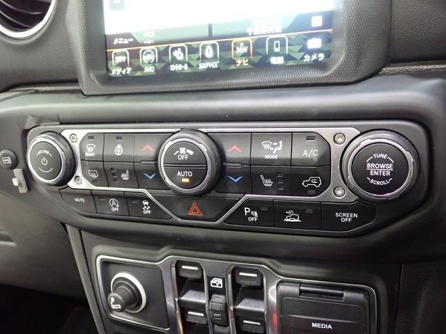 ジープ・ラングラーアンリミテッド サハラ　スカイワンタッチパワートップ　認定中古車保証１年付帯　パワートップ　レザーシート　ＡｎｄｏｒｉｄＡｕｔｏ　Ａｐｐｌｅ　ｃａｒ　ｐｌａｙ　Ｂｌｕｅｔｏｏｔｈ　ＬＥＤヘッドライト　シートヒーター　ハンドルヒーター　ＥＴＣ２．０（51枚目）