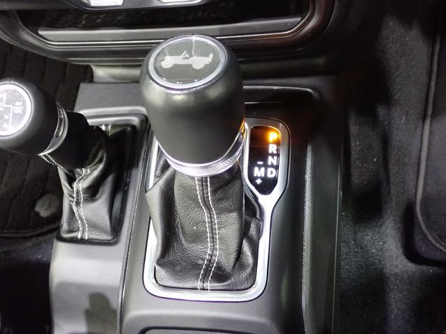 ジープ・ラングラーアンリミテッド サハラ　スカイワンタッチパワートップ　認定中古車保証１年付帯　パワートップ　レザーシート　ＡｎｄｏｒｉｄＡｕｔｏ　Ａｐｐｌｅ　ｃａｒ　ｐｌａｙ　Ｂｌｕｅｔｏｏｔｈ　ＬＥＤヘッドライト　シートヒーター　ハンドルヒーター　ＥＴＣ２．０（60枚目）
