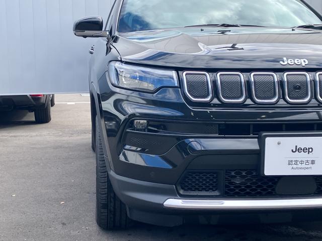 ジープ・コンパス リミテッド　弊社元試乗車　ワンオーナー　禁煙車　Ａｐｐｌｅ　ｃａｒ　ｐｌａｙ　ＡｎｄｏｒｉｄＡｕｔｏ　Ｂｌｕｅｔｏｏｔｈ　レザーシート　シートヒーター　ハンドルヒーター　３６０°カメラ　電動リアゲート（14枚目）