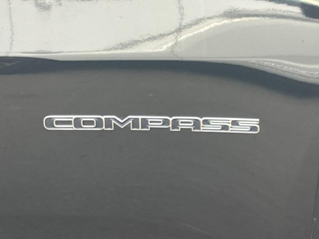 ジープ・コンパス リミテッド　弊社元試乗車　ワンオーナー　禁煙車　Ａｐｐｌｅ　ｃａｒ　ｐｌａｙ　ＡｎｄｏｒｉｄＡｕｔｏ　Ｂｌｕｅｔｏｏｔｈ　レザーシート　シートヒーター　ハンドルヒーター　３６０°カメラ　電動リアゲート（16枚目）