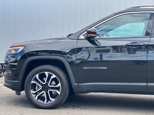 ジープ・コンパス リミテッド　弊社元試乗車　ワンオーナー　禁煙車　Ａｐｐｌｅ　ｃａｒ　ｐｌａｙ　ＡｎｄｏｒｉｄＡｕｔｏ　Ｂｌｕｅｔｏｏｔｈ　レザーシート　シートヒーター　ハンドルヒーター　３６０°カメラ　電動リアゲート（19枚目）