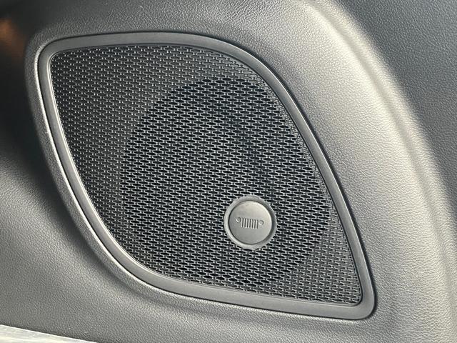 ジープ・コンパス リミテッド　弊社元試乗車　ワンオーナー　禁煙車　Ａｐｐｌｅ　ｃａｒ　ｐｌａｙ　ＡｎｄｏｒｉｄＡｕｔｏ　Ｂｌｕｅｔｏｏｔｈ　レザーシート　シートヒーター　ハンドルヒーター　３６０°カメラ　電動リアゲート（35枚目）