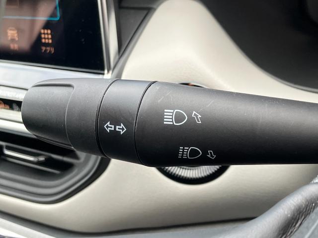 ジープ・コンパス リミテッド　弊社元試乗車　ワンオーナー　禁煙車　Ａｐｐｌｅ　ｃａｒ　ｐｌａｙ　ＡｎｄｏｒｉｄＡｕｔｏ　Ｂｌｕｅｔｏｏｔｈ　レザーシート　シートヒーター　ハンドルヒーター　３６０°カメラ　電動リアゲート（42枚目）