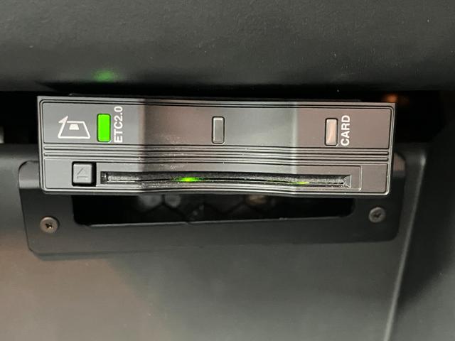 ジープ・コンパス リミテッド　弊社元試乗車　ワンオーナー　禁煙車　Ａｐｐｌｅ　ｃａｒ　ｐｌａｙ　ＡｎｄｏｒｉｄＡｕｔｏ　Ｂｌｕｅｔｏｏｔｈ　レザーシート　シートヒーター　ハンドルヒーター　３６０°カメラ　電動リアゲート（56枚目）