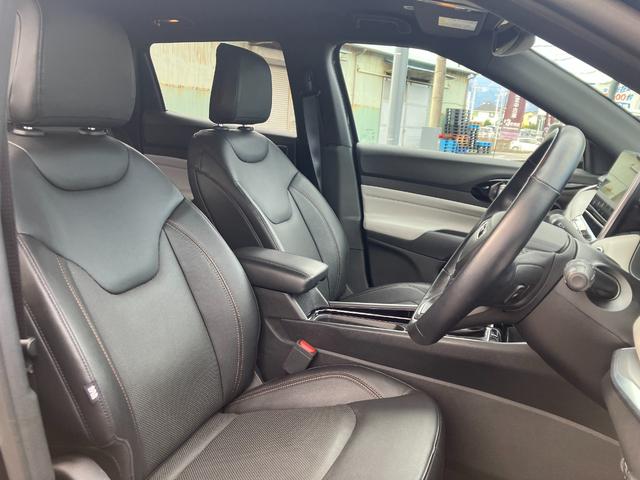 ジープ・コンパス リミテッド　弊社元試乗車　ワンオーナー　禁煙車　Ａｐｐｌｅ　ｃａｒ　ｐｌａｙ　ＡｎｄｏｒｉｄＡｕｔｏ　Ｂｌｕｅｔｏｏｔｈ　レザーシート　シートヒーター　ハンドルヒーター　３６０°カメラ　電動リアゲート（57枚目）