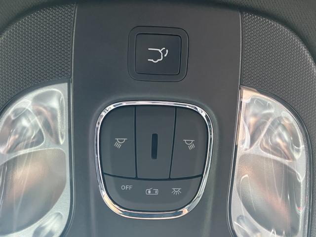 ジープ・コンパス リミテッド　弊社元試乗車　ワンオーナー　禁煙車　Ａｐｐｌｅ　ｃａｒ　ｐｌａｙ　ＡｎｄｏｒｉｄＡｕｔｏ　Ｂｌｕｅｔｏｏｔｈ　レザーシート　シートヒーター　ハンドルヒーター　３６０°カメラ　電動リアゲート（63枚目）