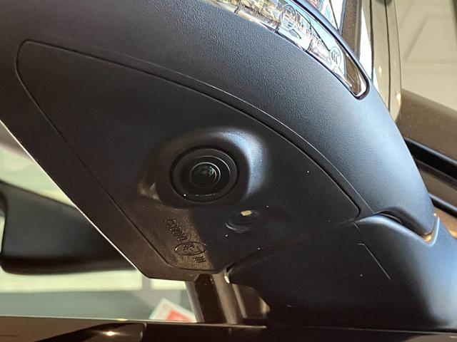 ジープ・コマンダー トレイル　エディション　限定１００台　登録未使用車　ショールーム展示車　ワンオーナー　禁煙車　ＡｎｄｏｒｉｄＡｕｔｏ　Ａｐｐｌｅ　ｃａｒ　ｐｌａｙ　Ｂｌｕｅｔｏｏｔｈ　シートメモリー機能　ＥＴＣ２．０　レザーシート（8枚目）