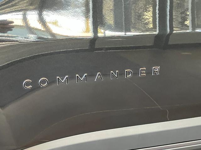 ジープ・コマンダー トレイル　エディション　限定１００台　登録未使用車　ショールーム展示車　ワンオーナー　禁煙車　ＡｎｄｏｒｉｄＡｕｔｏ　Ａｐｐｌｅ　ｃａｒ　ｐｌａｙ　Ｂｌｕｅｔｏｏｔｈ　シートメモリー機能　ＥＴＣ２．０　レザーシート（14枚目）