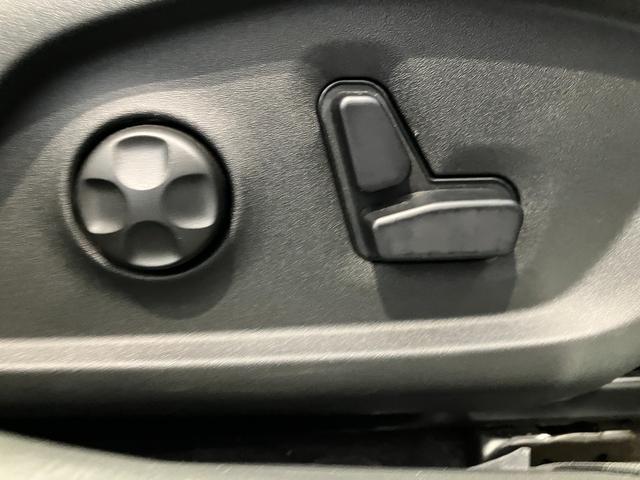 ジープ・コマンダー トレイル　エディション　限定１００台　登録未使用車　ショールーム展示車　ワンオーナー　禁煙車　ＡｎｄｏｒｉｄＡｕｔｏ　Ａｐｐｌｅ　ｃａｒ　ｐｌａｙ　Ｂｌｕｅｔｏｏｔｈ　シートメモリー機能　ＥＴＣ２．０　レザーシート（43枚目）