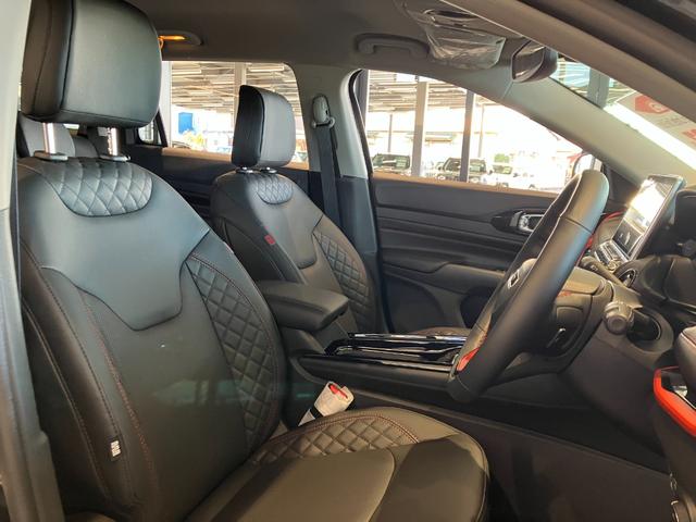 ジープ・コマンダー トレイル　エディション　限定１００台　登録未使用車　ショールーム展示車　ワンオーナー　禁煙車　ＡｎｄｏｒｉｄＡｕｔｏ　Ａｐｐｌｅ　ｃａｒ　ｐｌａｙ　Ｂｌｕｅｔｏｏｔｈ　シートメモリー機能　ＥＴＣ２．０　レザーシート（44枚目）