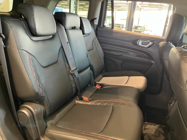 ジープ・コマンダー トレイル　エディション　限定１００台　登録未使用車　ショールーム展示車　ワンオーナー　禁煙車　ＡｎｄｏｒｉｄＡｕｔｏ　Ａｐｐｌｅ　ｃａｒ　ｐｌａｙ　Ｂｌｕｅｔｏｏｔｈ　シートメモリー機能　ＥＴＣ２．０　レザーシート（46枚目）