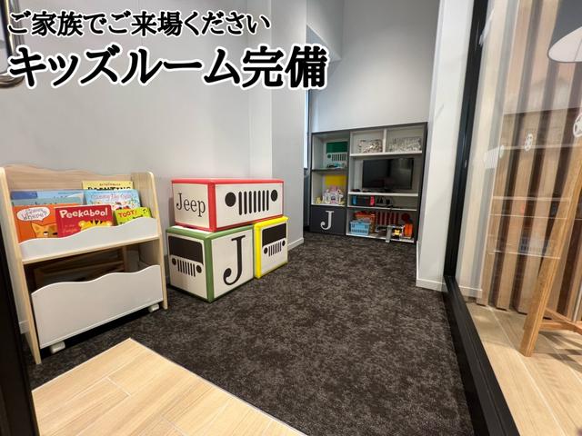 ジープ・コマンダー トレイル　エディション　限定１００台　登録未使用車　ショールーム展示車　ワンオーナー　禁煙車　ＡｎｄｏｒｉｄＡｕｔｏ　Ａｐｐｌｅ　ｃａｒ　ｐｌａｙ　Ｂｌｕｅｔｏｏｔｈ　シートメモリー機能　ＥＴＣ２．０　レザーシート（57枚目）