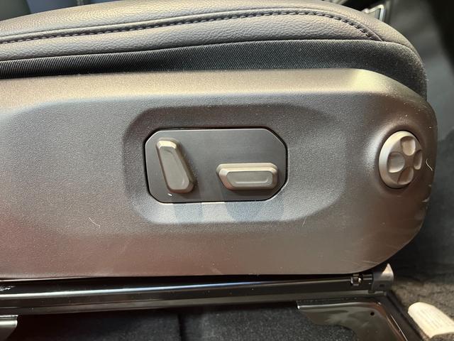 ジープ・ラングラーアンリミテッド サハラ　ホセ　登録未使用車　限定１００台　ショールーム展示　ワンオーナー　禁煙車　ＡｎｄｏｒｉｄＡｕｔｏ　Ａｐｐｌｅ　ｃａｒ　ｐｌａｙ　Ｂｌｕｅｔｏｏｔｈ　純正オーディオ　Ａｌｐｉｎｅ　ＥＴＣ２．０（19枚目）