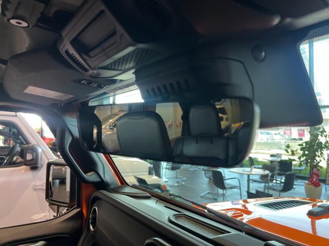 ジープ・ラングラーアンリミテッド サハラ　ホセ　登録未使用車　限定１００台　ショールーム展示　ワンオーナー　禁煙車　ＡｎｄｏｒｉｄＡｕｔｏ　Ａｐｐｌｅ　ｃａｒ　ｐｌａｙ　Ｂｌｕｅｔｏｏｔｈ　純正オーディオ　Ａｌｐｉｎｅ　ＥＴＣ２．０（24枚目）