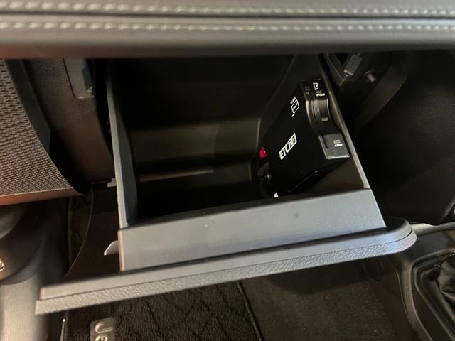 ジープ・ラングラーアンリミテッド サハラ　ホセ　登録未使用車　限定１００台　ショールーム展示　ワンオーナー　禁煙車　ＡｎｄｏｒｉｄＡｕｔｏ　Ａｐｐｌｅ　ｃａｒ　ｐｌａｙ　Ｂｌｕｅｔｏｏｔｈ　純正オーディオ　Ａｌｐｉｎｅ　ＥＴＣ２．０（36枚目）