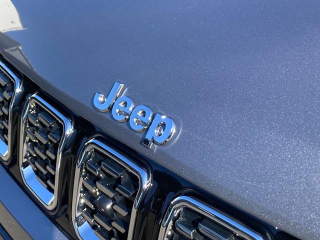 ジープ・コンパス リミテッド　登録未使用車　ワンオーナー　禁煙車　Ａｐｐｌｅ　ｃａｒ　ｐｌａｙ　ＡｎｄｏｒｉｄＡｕｔｏ　純正オーディオ　Ａｌｐｉｎｅ　レザーシート　シートメモリー機能　シートヒーター　ハンドルヒーター電動リアゲート（10枚目）