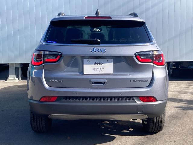 ジープ・コンパス リミテッド　登録未使用車　ワンオーナー　禁煙車　Ａｐｐｌｅ　ｃａｒ　ｐｌａｙ　ＡｎｄｏｒｉｄＡｕｔｏ　純正オーディオ　Ａｌｐｉｎｅ　レザーシート　シートメモリー機能　シートヒーター　ハンドルヒーター電動リアゲート（12枚目）