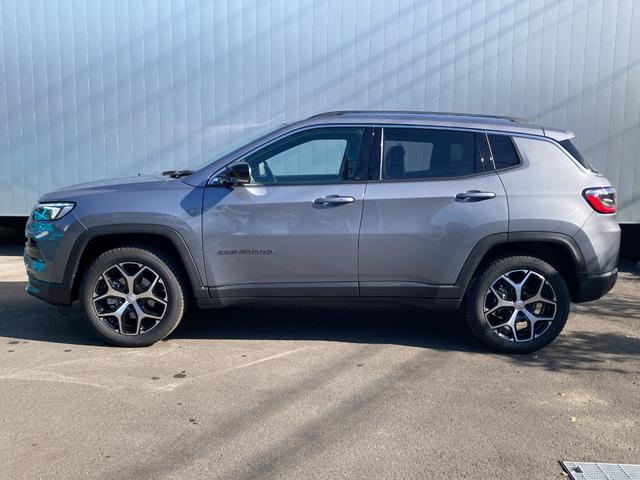 ジープ・コンパス リミテッド　登録未使用車　ワンオーナー　禁煙車　Ａｐｐｌｅ　ｃａｒ　ｐｌａｙ　ＡｎｄｏｒｉｄＡｕｔｏ　純正オーディオ　Ａｌｐｉｎｅ　レザーシート　シートメモリー機能　シートヒーター　ハンドルヒーター電動リアゲート（15枚目）