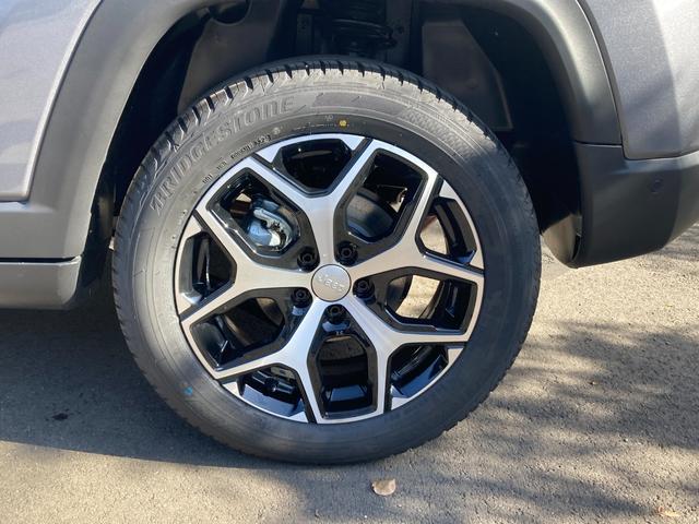 ジープ・コンパス リミテッド　登録未使用車　ワンオーナー　禁煙車　Ａｐｐｌｅ　ｃａｒ　ｐｌａｙ　ＡｎｄｏｒｉｄＡｕｔｏ　純正オーディオ　Ａｌｐｉｎｅ　レザーシート　シートメモリー機能　シートヒーター　ハンドルヒーター電動リアゲート（18枚目）
