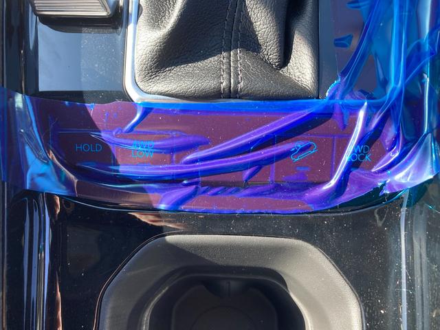 ジープ・コンパス リミテッド　登録未使用車　ワンオーナー　禁煙車　Ａｐｐｌｅ　ｃａｒ　ｐｌａｙ　ＡｎｄｏｒｉｄＡｕｔｏ　純正オーディオ　Ａｌｐｉｎｅ　レザーシート　シートメモリー機能　シートヒーター　ハンドルヒーター電動リアゲート（48枚目）