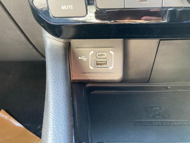 ジープ・コンパス リミテッド　登録未使用車　ワンオーナー　禁煙車　Ａｐｐｌｅ　ｃａｒ　ｐｌａｙ　ＡｎｄｏｒｉｄＡｕｔｏ　純正オーディオ　Ａｌｐｉｎｅ　レザーシート　シートメモリー機能　シートヒーター　ハンドルヒーター電動リアゲート（49枚目）