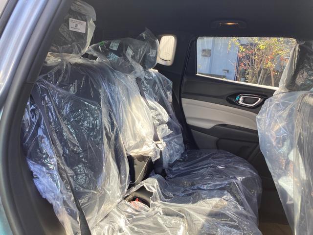 ジープ・コンパス リミテッド　登録未使用車　ワンオーナー　禁煙車　Ａｐｐｌｅ　ｃａｒ　ｐｌａｙ　ＡｎｄｏｒｉｄＡｕｔｏ　純正オーディオ　Ａｌｐｉｎｅ　レザーシート　シートメモリー機能　シートヒーター　ハンドルヒーター電動リアゲート（53枚目）