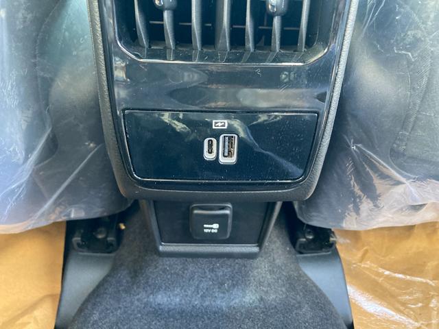 ジープ・コンパス リミテッド　登録未使用車　ワンオーナー　禁煙車　Ａｐｐｌｅ　ｃａｒ　ｐｌａｙ　ＡｎｄｏｒｉｄＡｕｔｏ　純正オーディオ　Ａｌｐｉｎｅ　レザーシート　シートメモリー機能　シートヒーター　ハンドルヒーター電動リアゲート（54枚目）