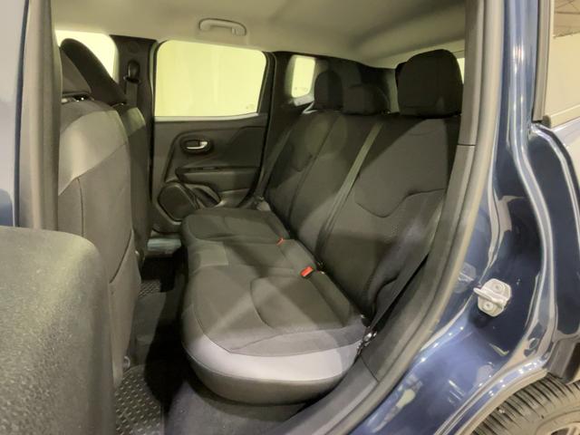 ジープ・レネゲード ナイトイーグル　認定中古車保証１年付帯　限定２００台　ファブリックシート　ＡｎｄｏｒｉｄＡｕｔｏ　Ａｐｐｌｅ　ｃａｒ　ｐｌａｙ　Ｂｌｕｅｔｏｏｔｈ　バックカメラ　ＬＥＤヘッドライト　ＥＴＣ（8枚目）