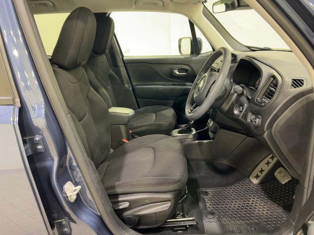 ジープ・レネゲード ナイトイーグル　認定中古車保証１年付帯　限定２００台　ファブリックシート　ＡｎｄｏｒｉｄＡｕｔｏ　Ａｐｐｌｅ　ｃａｒ　ｐｌａｙ　Ｂｌｕｅｔｏｏｔｈ　バックカメラ　ＬＥＤヘッドライト　ＥＴＣ（12枚目）
