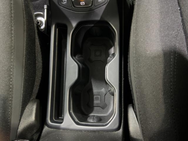 ジープ・レネゲード ナイトイーグル　認定中古車保証１年付帯　限定２００台　ファブリックシート　ＡｎｄｏｒｉｄＡｕｔｏ　Ａｐｐｌｅ　ｃａｒ　ｐｌａｙ　Ｂｌｕｅｔｏｏｔｈ　バックカメラ　ＬＥＤヘッドライト　ＥＴＣ（47枚目）