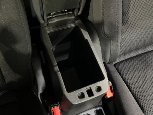 ジープ・レネゲード ナイトイーグル　認定中古車保証１年付帯　限定２００台　ファブリックシート　ＡｎｄｏｒｉｄＡｕｔｏ　Ａｐｐｌｅ　ｃａｒ　ｐｌａｙ　Ｂｌｕｅｔｏｏｔｈ　バックカメラ　ＬＥＤヘッドライト　ＥＴＣ（48枚目）