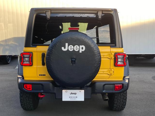 ジープ・ラングラーアンリミテッド ルビコン　認定中古車保証１年付帯　弊社オーナー様下取り車両　ワンオーナー　２４年式グリル（現行と同じ）バグガード付き　Ａｐｐｌｅ　ｃａｒ　ｐｌａｙ　ＡｎｄｏｒｉｄＡｕｔｏ　Ｂｌｕｅｔｏｏｔｈ　シートヒーター（26枚目）