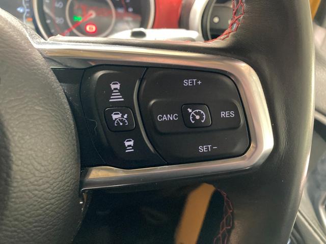 ジープ・ラングラーアンリミテッド ルビコン　認定中古車保証１年付帯　弊社オーナー様下取り車両　ワンオーナー　２４年式グリル（現行と同じ）バグガード付き　Ａｐｐｌｅ　ｃａｒ　ｐｌａｙ　ＡｎｄｏｒｉｄＡｕｔｏ　Ｂｌｕｅｔｏｏｔｈ　シートヒーター（40枚目）