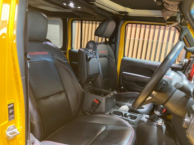 ジープ・ラングラーアンリミテッド ルビコン　認定中古車保証１年付帯　弊社オーナー様下取り車両　ワンオーナー　２４年式グリル（現行と同じ）バグガード付き　Ａｐｐｌｅ　ｃａｒ　ｐｌａｙ　ＡｎｄｏｒｉｄＡｕｔｏ　Ｂｌｕｅｔｏｏｔｈ　シートヒーター（62枚目）