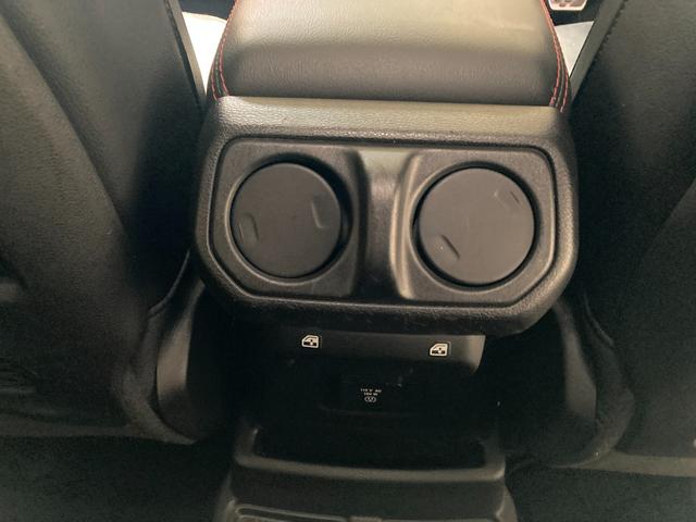 ジープ・ラングラーアンリミテッド ルビコン　認定中古車保証１年付帯　弊社オーナー様下取り車両　ワンオーナー　２４年式グリル（現行と同じ）バグガード付き　Ａｐｐｌｅ　ｃａｒ　ｐｌａｙ　ＡｎｄｏｒｉｄＡｕｔｏ　Ｂｌｕｅｔｏｏｔｈ　シートヒーター（66枚目）