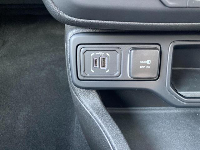 ジープ・レネゲード アルティテュード　ｅ－ハイブリッド　登録済未使用車　新車保証継承　ワンオーナー　禁煙車　レザーシート　シートヒーター　アダプティブクルーズコントロール　レーンキープアシスト　Ａｐｐｌｅ　ｃａｒ　ｐｌａｙ　ＡｎｄｏｒｉｄＡｕｔｏ（48枚目）