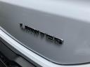 リミテッド　登録済未使用車　新車保証継承　ワンオーナー　禁煙車　サンルーフ付き　レザーシート　シートヒーター　３６０°カメラ　シートメモリー機能　ハンズフリー電動リアゲート機能（16枚目）