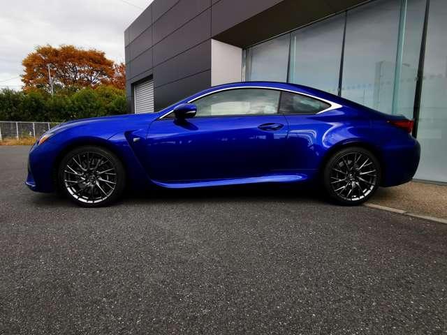 ＲＣ Ｆ ベースグレード　Ｖ型８気筒ＤＯＨＣ　運転席メモリー付パワーシート８ＡＴ　パドルシフト　シートヒーター＆ベンチレーション　ステアリングヒーター　スマートキー（7枚目）