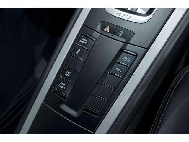 ９１１ ９１１ＧＴ３　ＰＤＫ　記録簿　左ハンドル　フロアＭＴモード付７ＡＴ　シートヒーター　ナビ　バックカメラ　ＥＴＣ　横滑り防止装置　排気量３８００ｃｃ（34枚目）