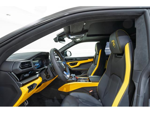 ウルス ＳＥ　４ＷＤ（16枚目）