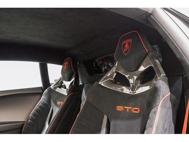 ウラカン ＳＴＯ　（ＬＤＦ）　Ｎｅｒｏ　Ｎｏｃｔｉｓ（マットプロテクションフィルム施工車両）（17枚目）