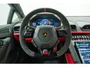 Multifunction steering wheel in Alcantara and central mark in contrast color